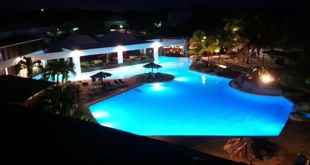Romantique Et Bel Appartement En Bord De La Mer, Piscine Surveillee Et Belle Plage A 50M Saint-Francois  Εξωτερικό φωτογραφία